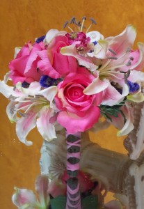 PINK ROSES AND DAY LILY BOUQUET  